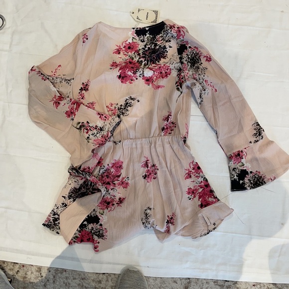 Romper - Picture 2 of 2